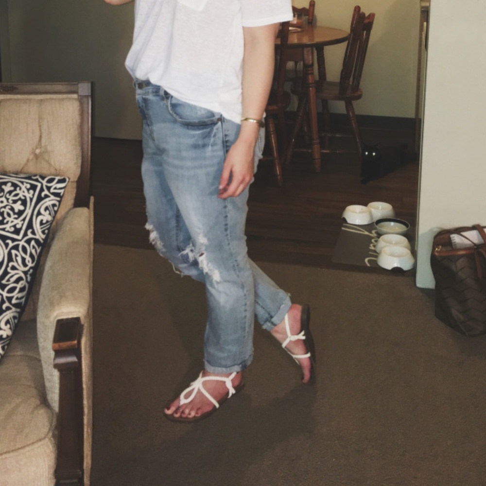 Distressed Boyfriend Jeans